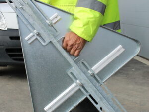 7452
